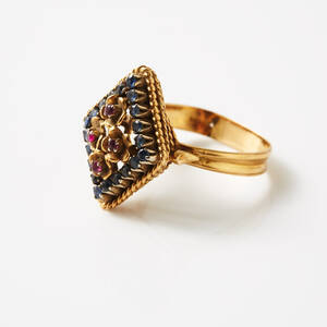 Ring 18 k guld safirer 