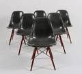 Charles Eames 1907-1978 Sæt på seks skalstole, model DSW, mørkegrå 6