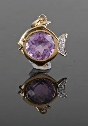 Diamond  violet amethyst fish pendant approx. 0.01ct