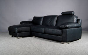 Italiensk design. Sofa med chaiselongdel