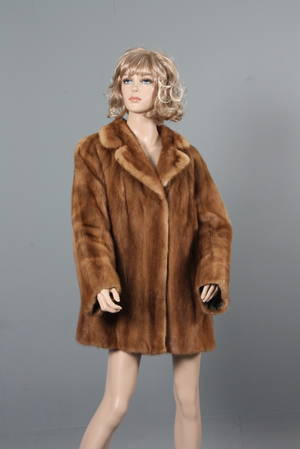 Honningfarvet mink, str. 3840.