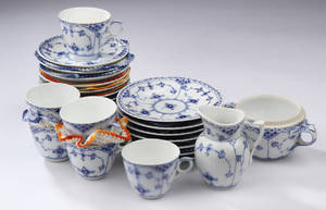 Kgl. Porcelæn. Musselmalet halvblonde. Kaffeservice 27