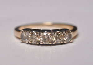 Alliancering i 14 kt. guld og hvidguld, ca. 1,02 ct.
