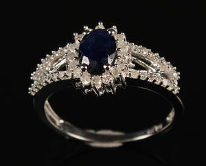 Safir- og brillantring 