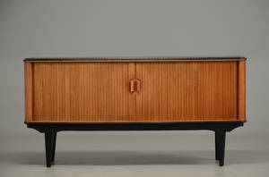 Dansk møbelproducent Skænk af teak, 1950erne. Senere sortmalet