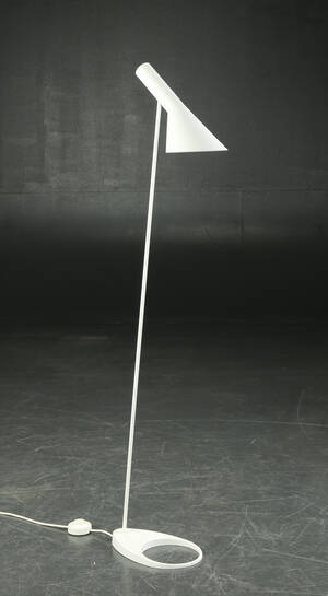 Arne Jacobsen. AJ standerlampe, hvid