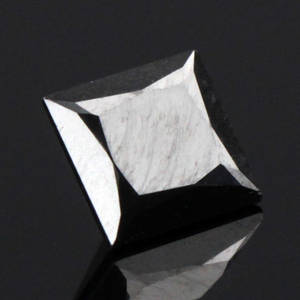 Uindfattet behandlet sort diamant ca 1.27 ct.