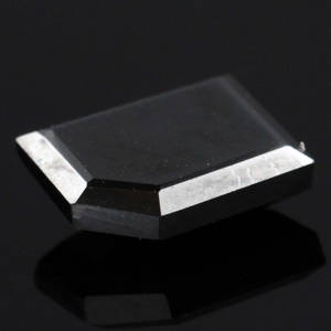 Uindfattet behandlet sort diamant ca 4.59 ct.