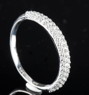 Brillantring af 14 kt hvidguld. ca. 0.50 ct
