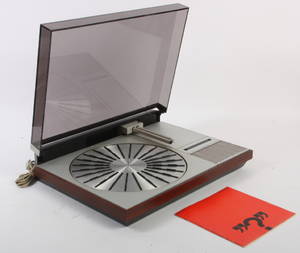 BO Beogram 4002. Tangentialpladespiller.