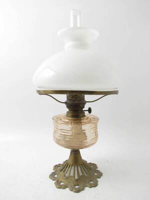 Bordsfotogenlampa