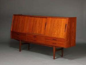Dansk møbelproducent, høj skænk, teaktræ, 1960erne