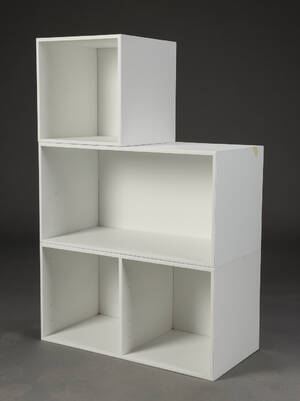 ATBO. Tre reolmoduler, hvidlakeret træ. 3