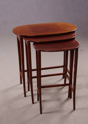 Satsbord, tre delar, sent 1900-tal