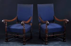 Ett par karmstolar i barockstil 2