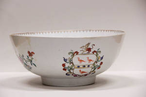 Bålskål med vapensköld, Kina, 1700-tal