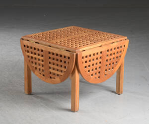 Trip Trap. Kløverformet bord af teaktræ