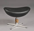 Arne Jacobsen. Skammel til Ægget, model 3127 