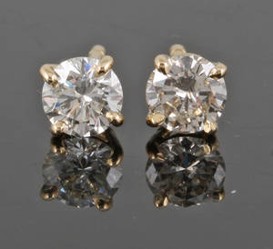 Earrings in 18kt  set with brilliant cut diamonds 0.60 ct 