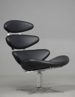 Poul M. Volther. Hvilestol Corona model EJ 5 i sort læder