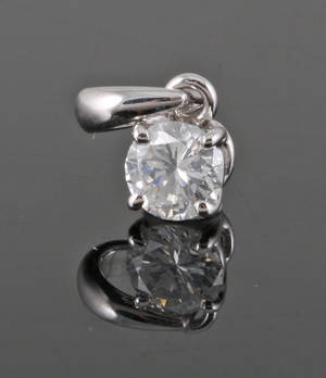 Pendant in 18kt. set with brilliant cut diamond 0.35 ct.