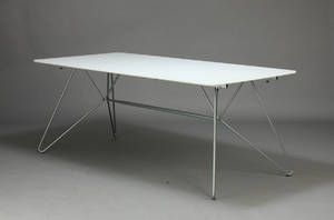 Henrik Pedersen. Spisebord. Model String