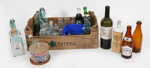 Parti äldre flaskor samt smörburk, Jie