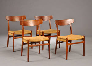 Hans J. Wegner. Sæt på fire stole model CH-23.
