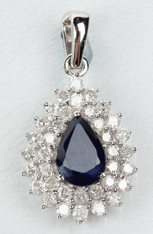 Safir- og diamantvedhæng