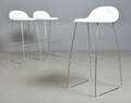 Gubi Chairs, barstole, hvid plast og stål 3