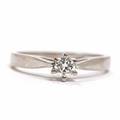 Diamantring af 14 kt. hvidguld prydet med brillantslebet diamant på 0.25 ct. Str. 53.