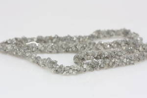 Treradet halskæde med rå diamanter Denne auktion er annulleret1993648