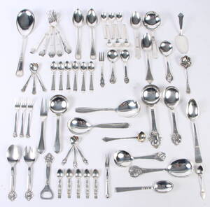 Samling sølvtøj, forskellige mønstre. Ca. 1541 gram