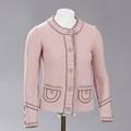 Marc Jacobs To striktrøjer i henholdsvis rosa og blå med knapper og to forlommer. L. ca. 47 cm. Str. S. 2