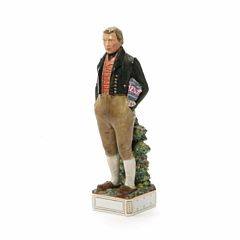 Carl Martin-Hansen Frederiksborg Egnsfigur af porcelæn, dekoreret i overglasurfarver og guld. Juliane Maries mærke. 12227. Royal Copenhagen. H. 32,5 cm.