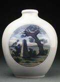 Royal Copenhagen. Vase nr. 2535 af porcelæn
