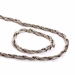 Halskæde og armbånd af sølv, armbånd med lås af guld. L. 75 og 20. 2