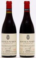 2 bts. Bonnes Mares Grand Cru, Domaine Comte Georges de Vogüé 1997 A hfin.