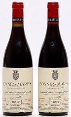 2 bts. Bonnes Mares Grand Cru, Domaine Comte Georges de Vogüé 1997 A hfin.