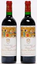 2 bts. Château Mouton Rothschild, Pauillac. 1. Cru Classé 1991 A hfin.