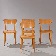 Thonet Sæt på fire stole af præget lamineret eg. Udført hos Thonet med etiket herfra. 4