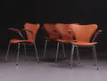 Arne Jacobsen 1902 - 1971. Sæt på fire armstole, model 3207, cognacfarvet læder 4