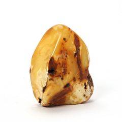 Klump af poleret rav. Vægt 245 gr. H. 10 cm.