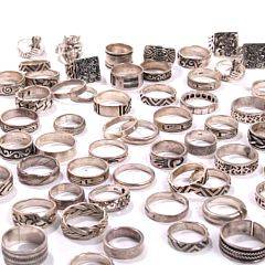 80 ringe af sterlingsølv. Vægt ca. 538 gr. 80