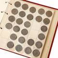 Sverige, 2 album med samling af krone og øre mønter, bl.a. med en stor del sølvmønter, i alt ca. 477 stk.
