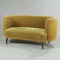 Dansk snedkermester Bananformet overpolstret sofa betrukket med grønligt velour med messingsøm, ben af bøg. 1930-40erne. L. 155.