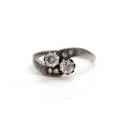 Diamantring af 14 kt. hvidguld prydet med brillantslebne diamanter af ældre slibning. Str. 59,5. 1980erne.