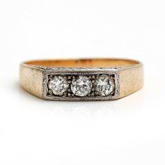 Diamantring af 14 kt. guld og hvidguld prydet med brillantslebne diamanter. Str. 55. 1930-1940erne.