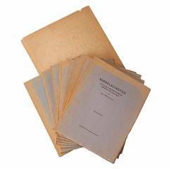 Furniture and ceramics Ole Wanscher Møbelkunsten. Studier i møbeltypernes æstetik og historie. 10 issues. in 9. 1955.  1 vol. 10