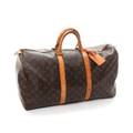 Louis Vuitton Keep All 55 Rejsetaske af monogram kanvas og kernelæder. Højde 30 cm. Brede 51 cm. Længde 22,5 cm.